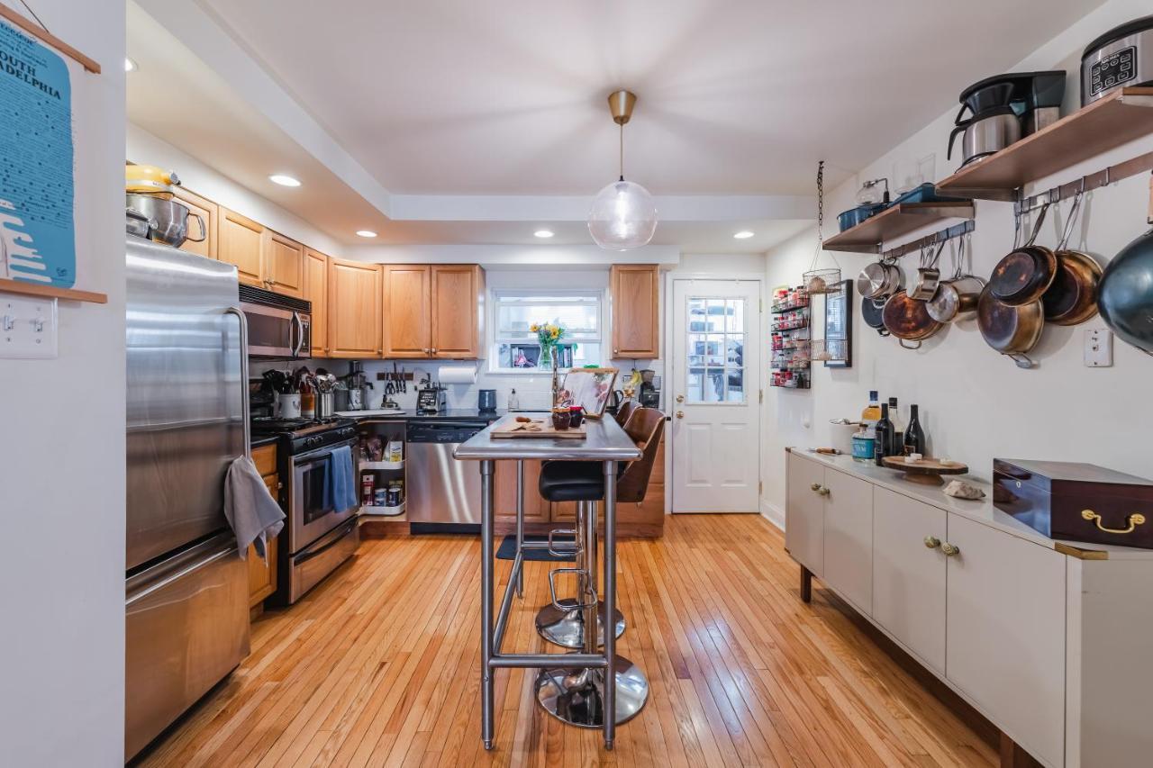 Bedroom In Thoughtfully Decorated East Passyunk Home فيلادلفيا المظهر الخارجي الصورة