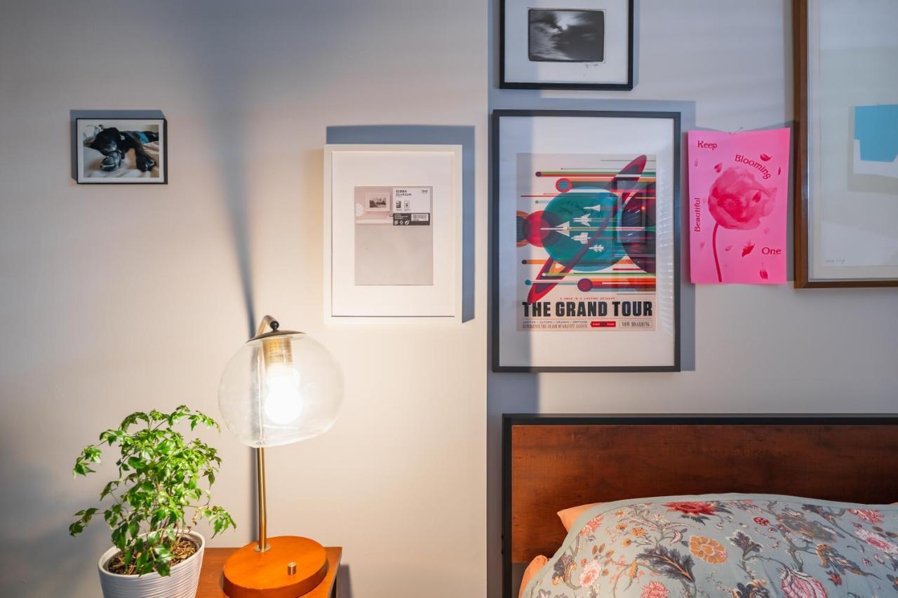 Bedroom In Thoughtfully Decorated East Passyunk Home فيلادلفيا المظهر الخارجي الصورة