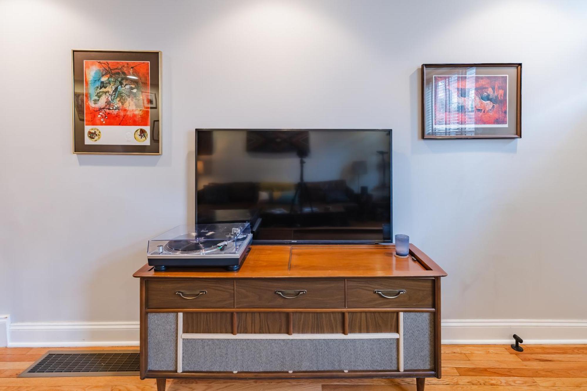 Bedroom In Thoughtfully Decorated East Passyunk Home فيلادلفيا المظهر الخارجي الصورة