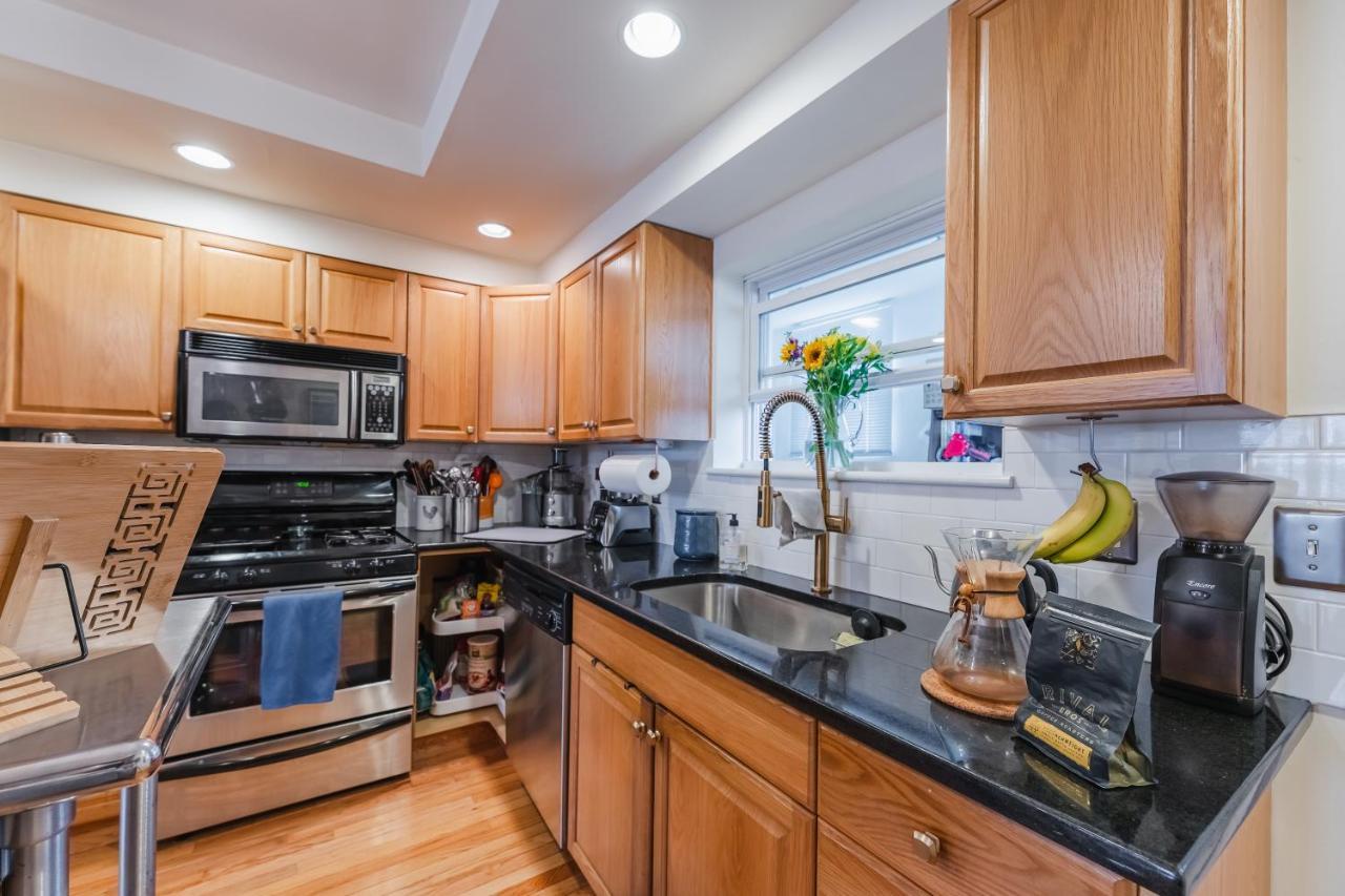 Bedroom In Thoughtfully Decorated East Passyunk Home فيلادلفيا المظهر الخارجي الصورة